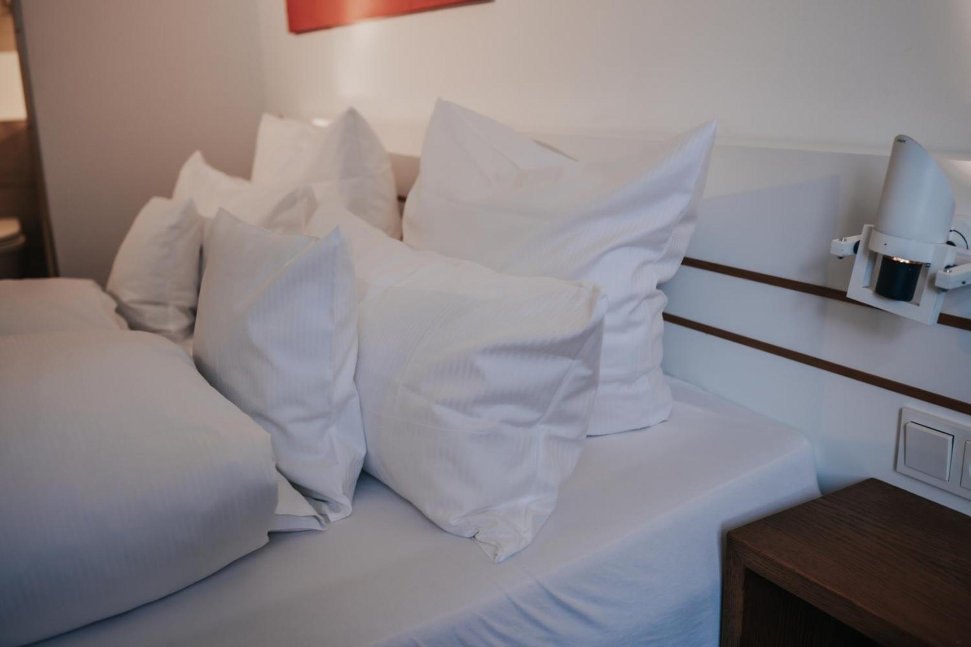 Design Hotel & Restaurant Loewen Ulm Eksteriør billede
