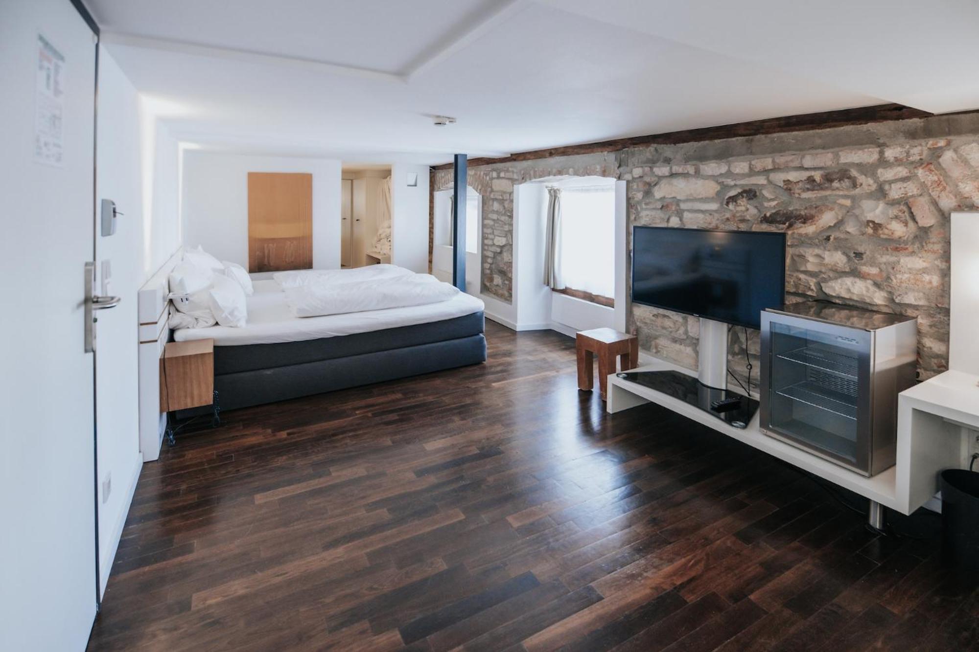 Design Hotel & Restaurant Loewen Ulm Eksteriør billede